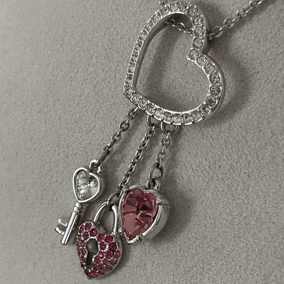 🩷BNWT Vintage Heart Swarovski Necklace 🩷 - Picture 6 of 10